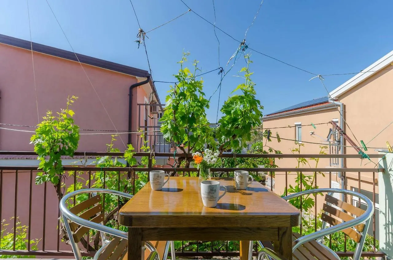 Apartments Sklopina Starigrad Paklenica Croatia
