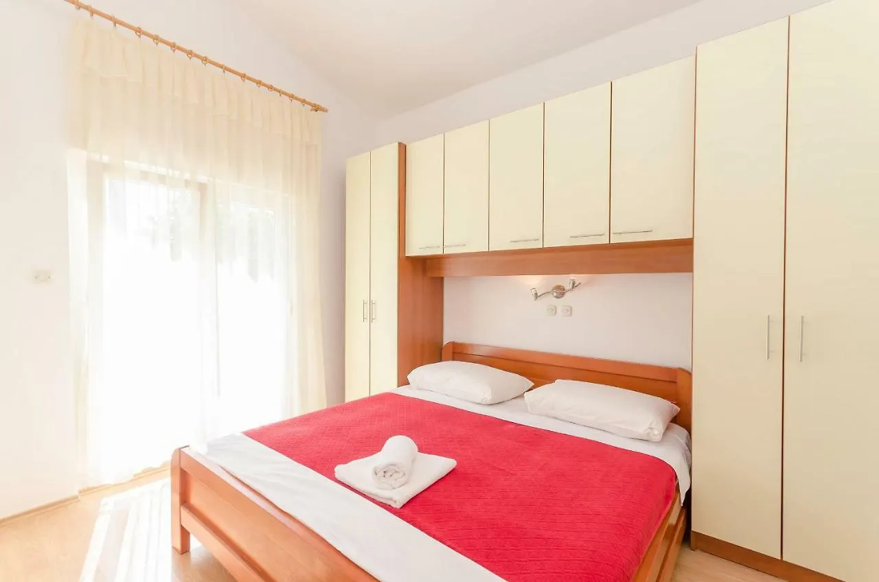 Apartments Sklopina Starigrad Paklenica
