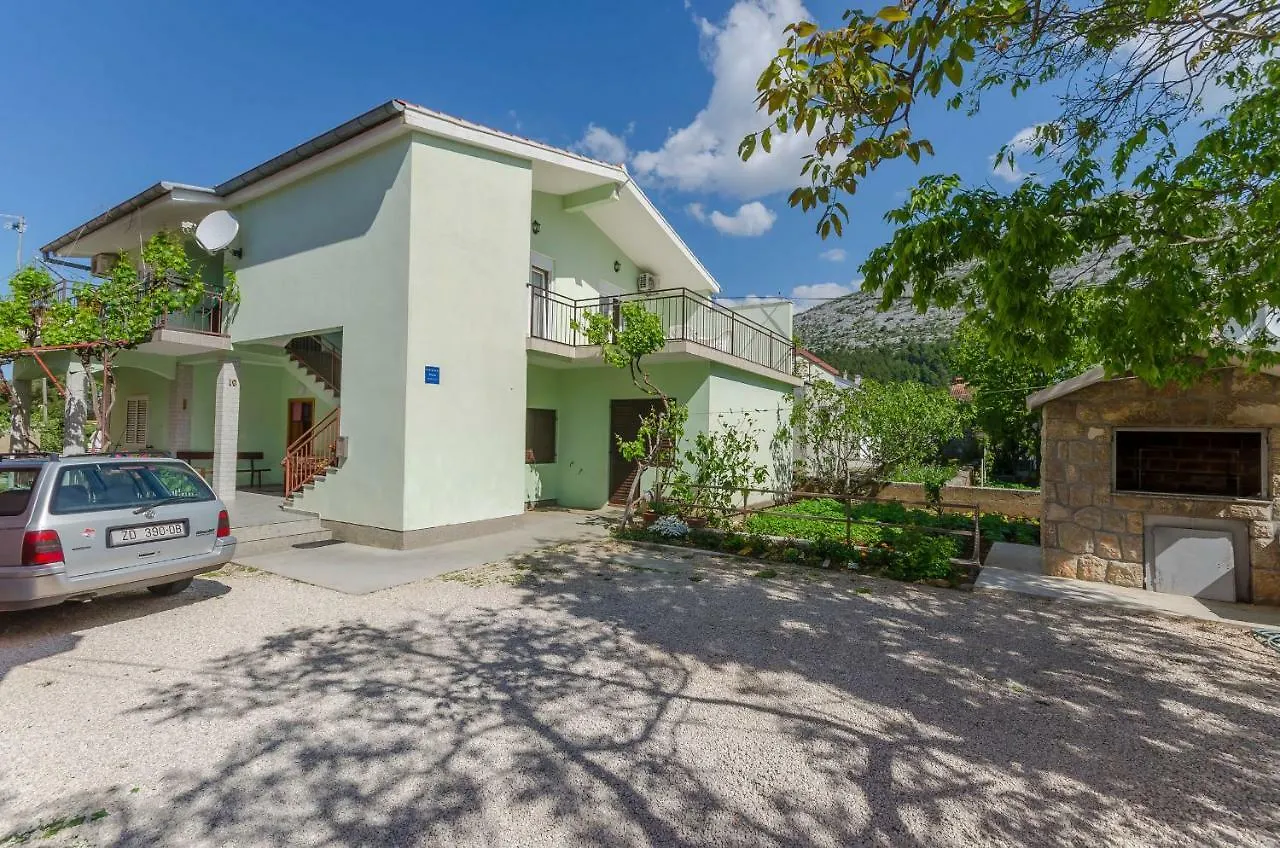 Apartments Sklopina Starigrad Paklenica