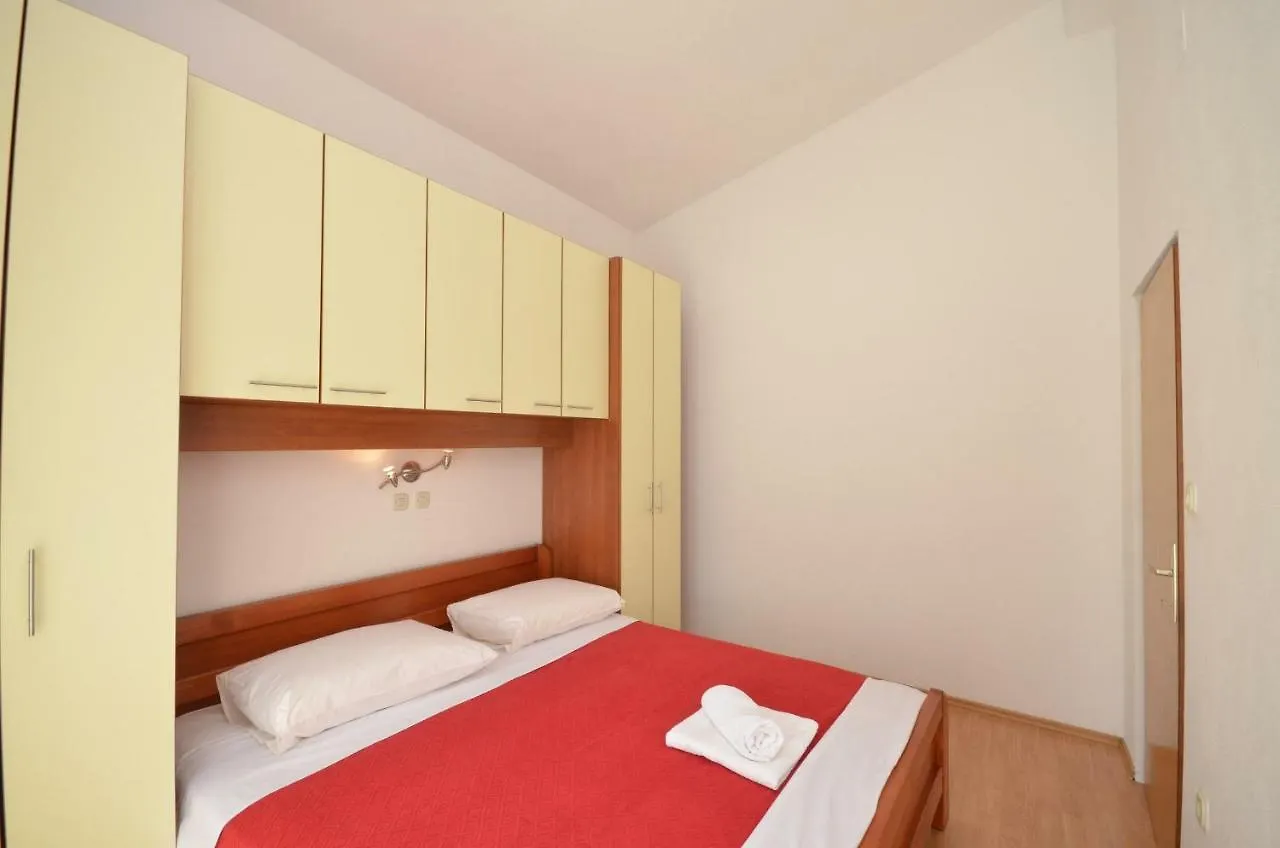 Apartments Sklopina Starigrad Paklenica