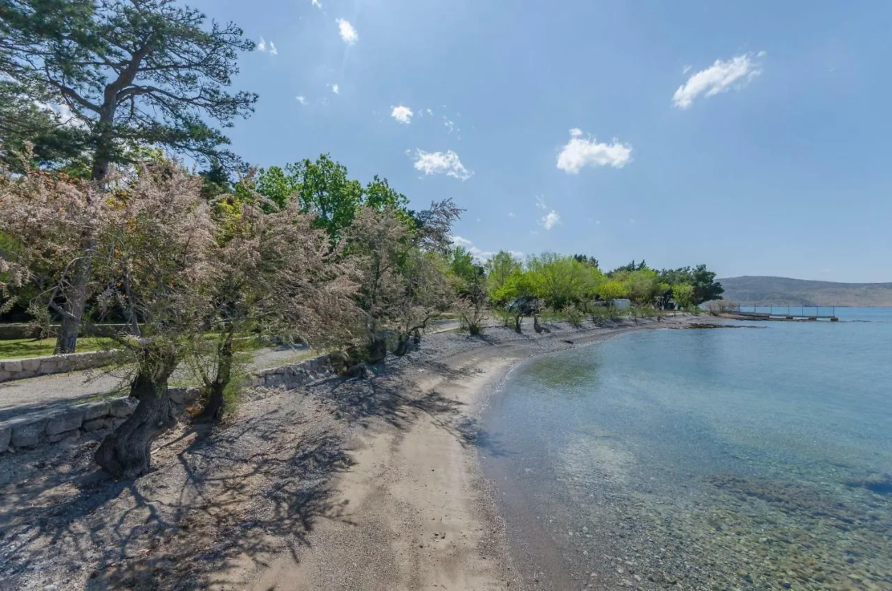 Apartments Sklopina Starigrad Paklenica 0*,  Croatia